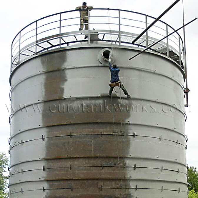 Rivestimento di serbatoi di acqua calda